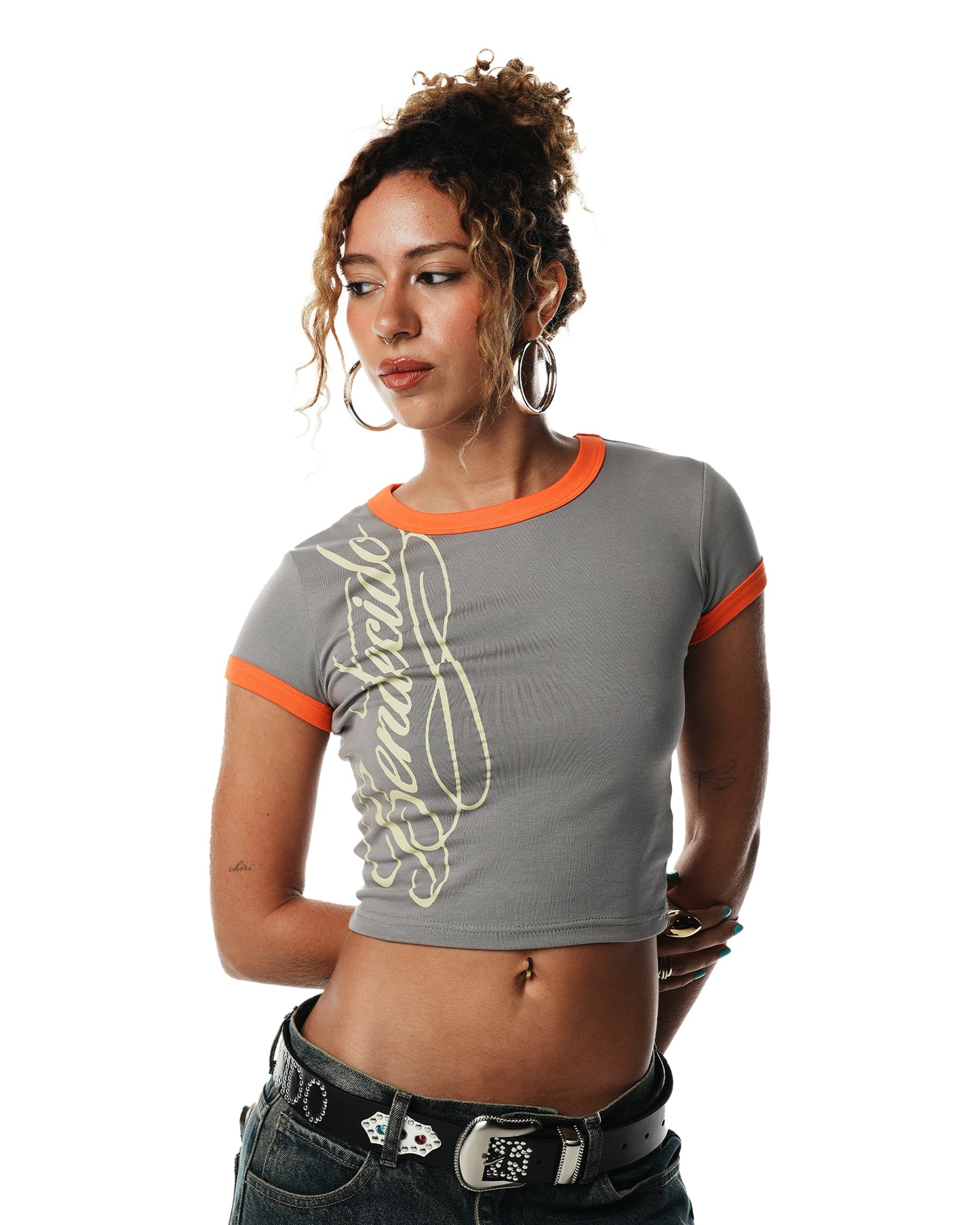 ORANGE CURSIVE CROP TEE